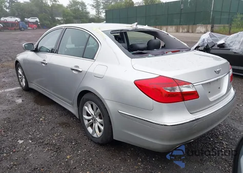 2013 Hyundai Genesis 3.8 from USA, damaged, VIN KMHGC4DD0DU247488